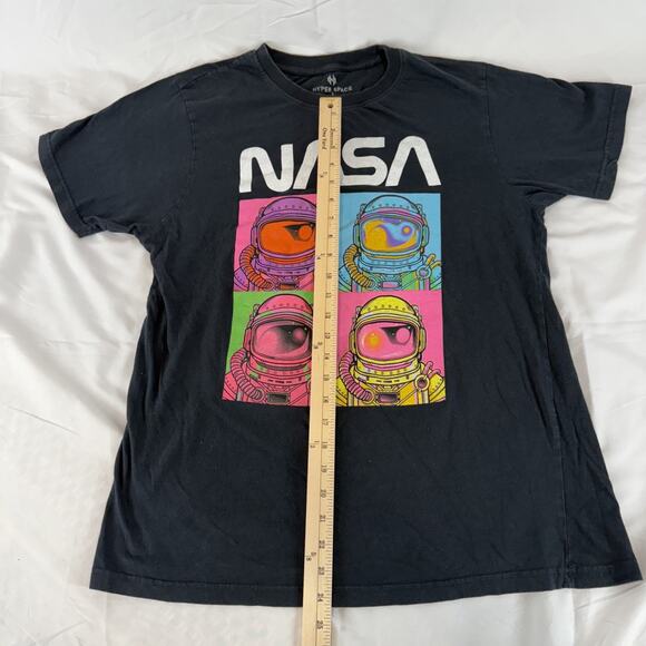 Nasa Shirt Men's Large Black Logo Astronaut Graphic Tee Short Sleeve PreOwned - Picture 4 of 8